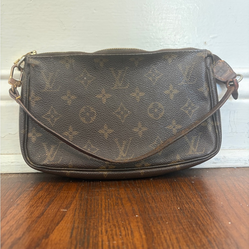 Louis Vuitton Monogram Pochette Accessoires Bag